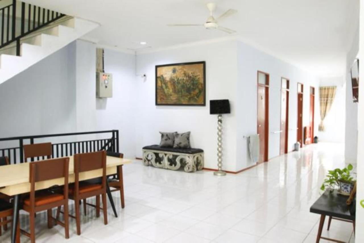 Rumah Kita Padang  Bagian luar foto